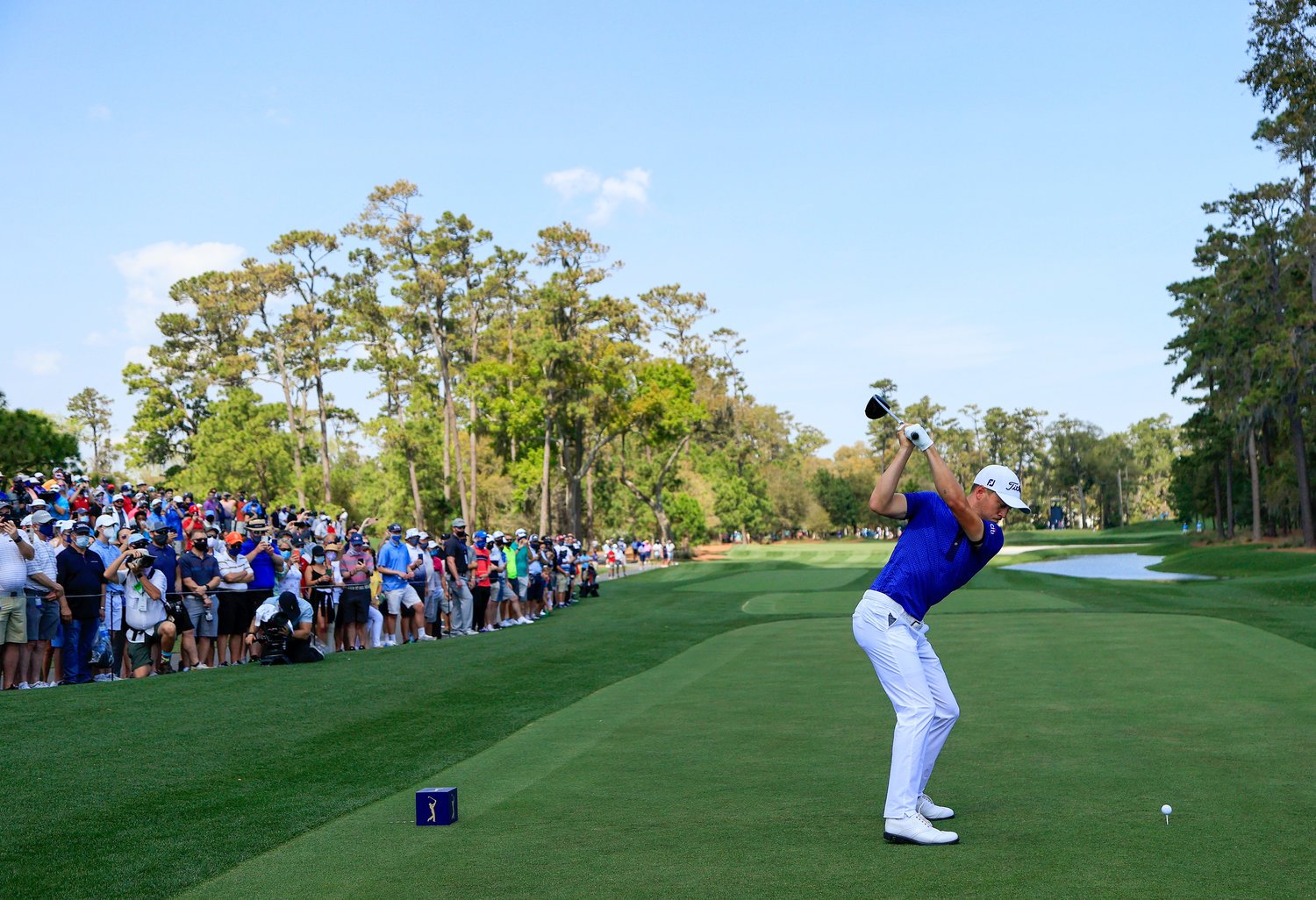 PONTE VEDRA BEACH, FLORIDA - MARCH 14: Justin Thomas of the United States plays his shot from the first tee during the final round of THE PLAYERS Championship on THE PLAYERS Stadium Course at TPC Sawgrass on March 14, 2021 in Ponte Vedra Beach, Florida. (Photo by Sam Greenwood/Getty Images)