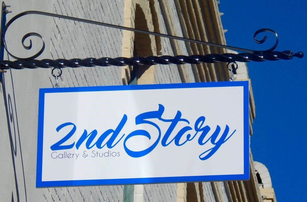 The sign for 2nd Story Gallery & Studios in Fernandina Beach.